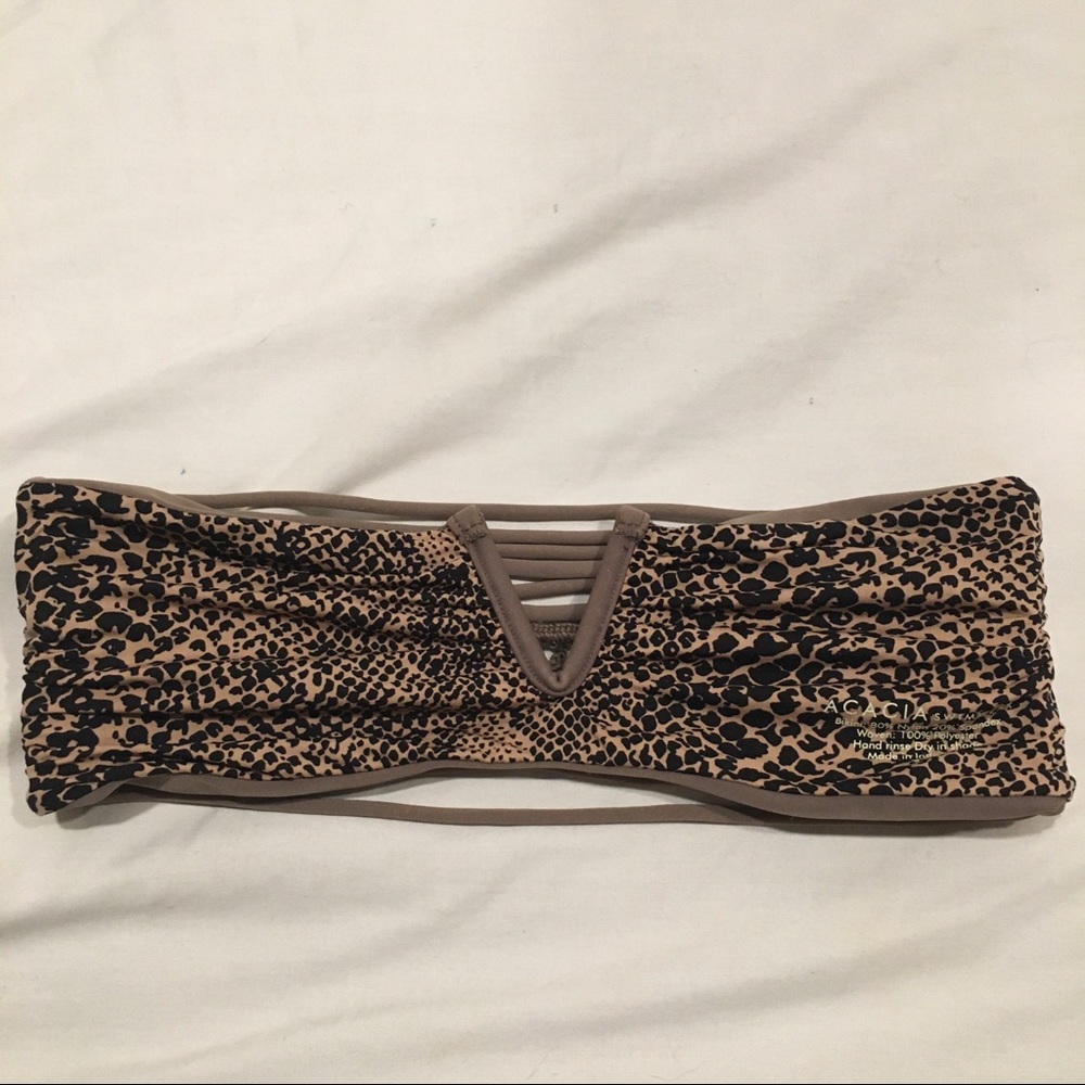 Acacia Ohai top